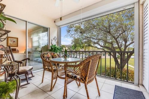 5451 Rattlesnake Hammock Rd, Naples FL 34113-7424 exterior