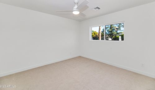 9052 29th St, Phoenix AZ  85028-5302 exterior