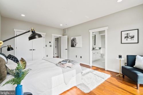 2216 30th St, Washington DC  20020-3369 exterior