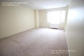 1534 Beacon St, Brookline MA  02446-2215 exterior