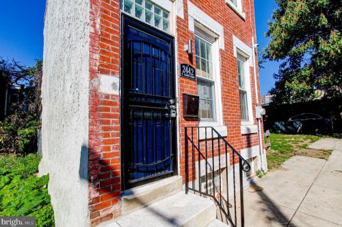 2442 Clarion St, Philadelphia PA  19148-3512 exterior