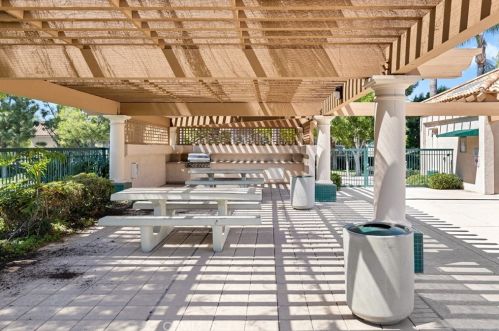 2375 Cascade, Tustin CA exterior