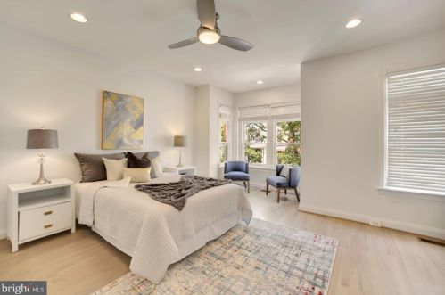 308 T St, Washington DC 20001-1843 exterior