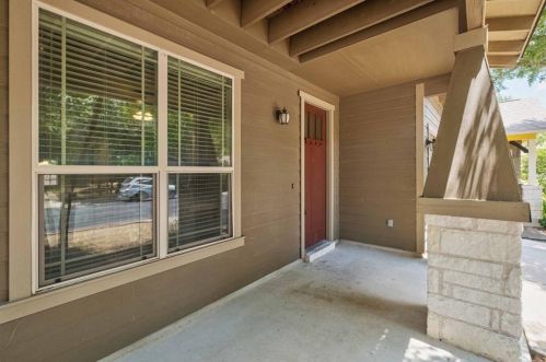 2528 Amur Dr, Austin TX  78745-2068 exterior