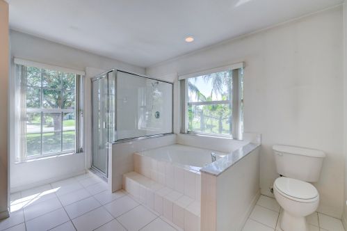 2098 Pruitt St, Fort Pierce FL 34953-5732 exterior