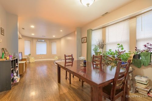 5451 Schubert Ave, Chicago IL 60614-1247 exterior