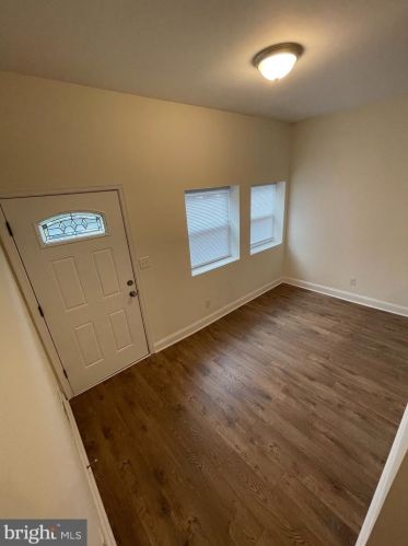 5126 15th St, Philadelphia, PA 19141-1623