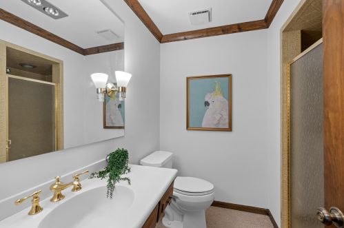 9555 Range Line Rd, Milwaukee WI 53209-2619 exterior