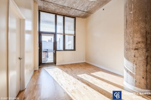 320 21st St, Chicago IL  60616-1402 exterior