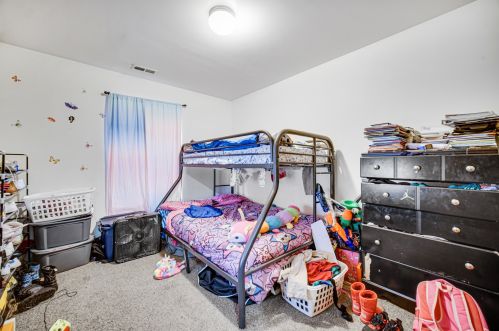 7952 Greenwood Ave, Chicago IL 60619-7096 exterior