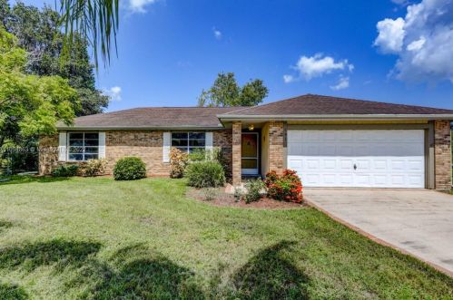 681 College Park Rd, Fort Pierce FL 34953-3330 exterior