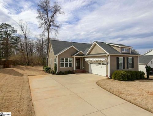 523 Summitbluff Dr, Greenville, SC 29617-6195