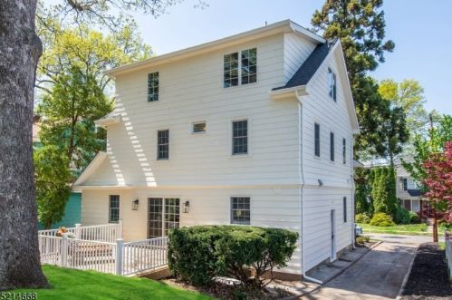 18 Kensington Ter, Maplewood NJ  07040-1323 exterior