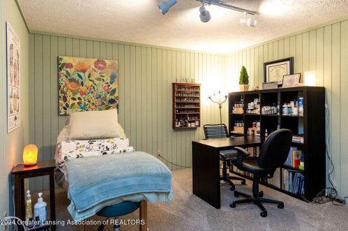 2430 Burcham Dr, East Lansing MI 48823-7246 exterior