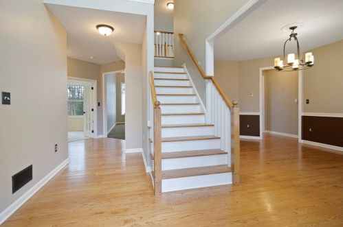 1008 Chaulk Hill Dr, Moon Twp PA  15108-9730 exterior