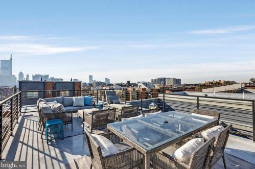 2011 Brown St, Philadelphia PA 19123-2256 exterior