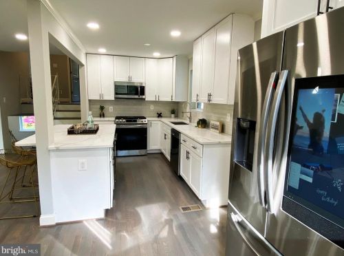 1604 Imperial Dr, Silver Spring MD 20902-3952 exterior