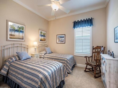 8977 Mustang Is Cir, Naples FL 34113-1644 exterior