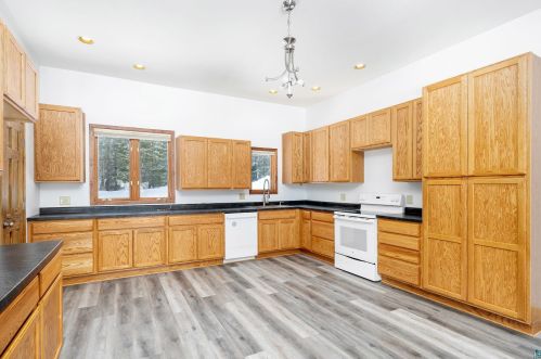 6744 Cook Lk Rd, Duluth MN 55803-9452 exterior