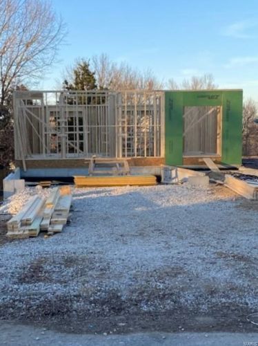 239 Monica Dr, Saint Louis MO 63127-1128 exterior