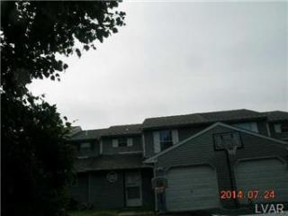 613 Overlook Dr, Bethlehem, PA 18017-2312
