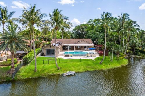 1089 Palmetto Park Rd, Boca Raton FL  33486-3456 exterior