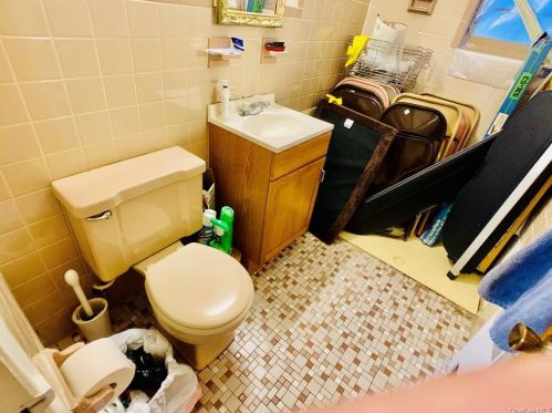 1835 Mayflower Ave, Bronx NY 10461-4007 exterior