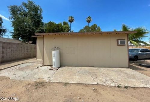 2731 Belmont Ave, Phoenix AZ 85020-4721 exterior