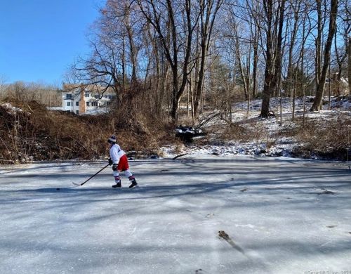 279 North St, Ridgefield CT  06877-2512 exterior