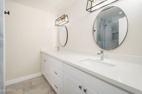 3824 Carol Ave, Phoenix AZ 85021-2091 exterior