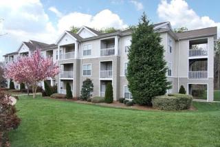 7815 Calibre Crossing Dr, Charlotte NC  28227-7706 exterior