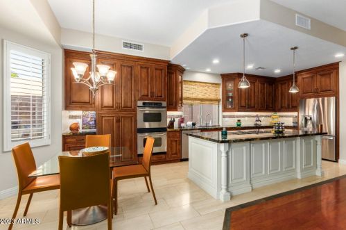 15426 4 Ave, Phoenix AZ 85041-3182 exterior