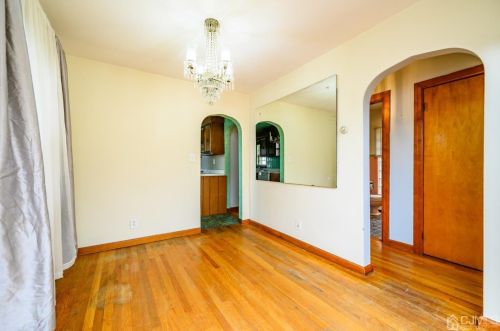 32 New Brunswick Ave, Perth Amboy NJ 08861-2239 exterior