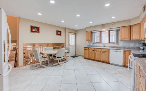 7341 Ainslie St, Chicago IL 60706-3516 exterior