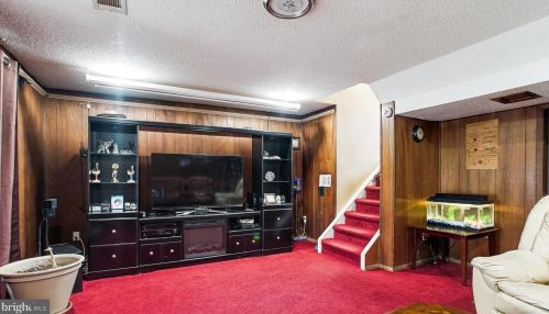 1908 Greymont St, Philadelphia PA 19116-3916 exterior