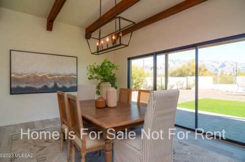 5690 Placita Amanecer, Tucson AZ  85718-4002 exterior