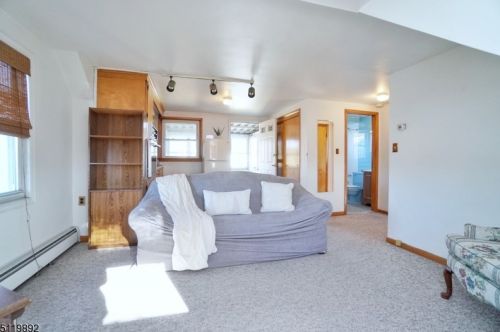 80 Howard St, Perth Amboy NJ 08861-1525 exterior