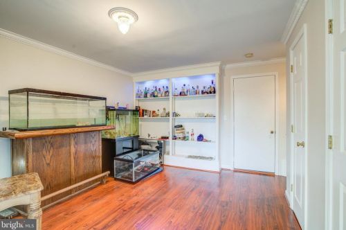 7818 Colonial Springs Blvd, Alexandria VA  22306-2864 exterior