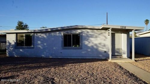 1210 La Pasadita Pl, Tucson AZ  85705-2509 exterior