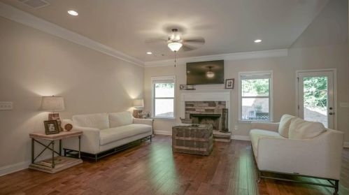 5519 Checkered Spot Dr, Gainesville GA 30506-7331 exterior