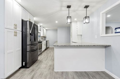 658 Presque Isle Dr, Pittsburgh PA  15239-2652 exterior