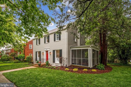 4401 Burlington Pl, Washington DC  20016-4421 exterior