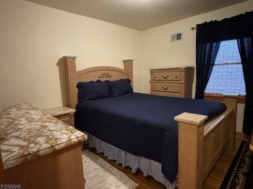 88 Rome St, Newark NJ 07105-3406 exterior