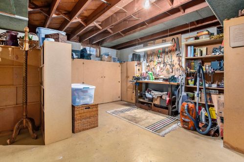 2085 Madalene Ave, Meskegon MI 49442-3815 exterior