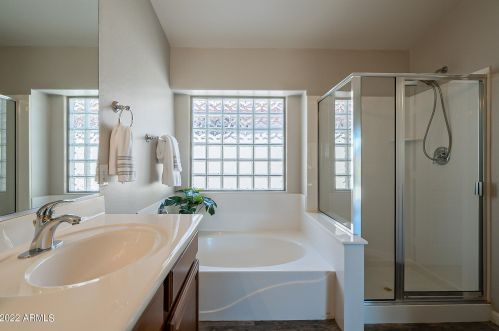 2728 Alameda Rd, Phoenix AZ  85024-6223 exterior