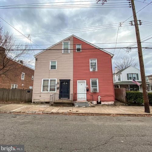 60 Chestnut St, Pottstown, PA 19464-5406