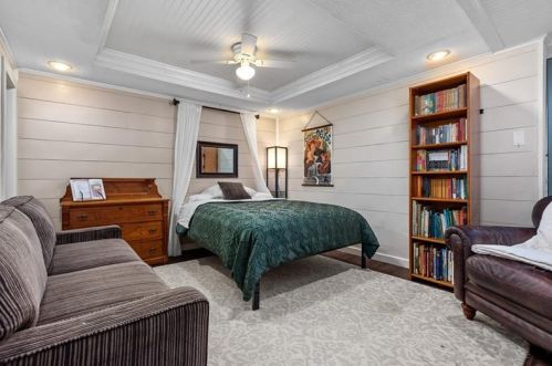 2431 Arlington Ave, Pittsburgh PA 15203-1313 exterior