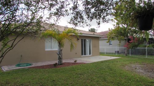 2037 Providence Pl, Fort Pierce FL  34953-4356 exterior