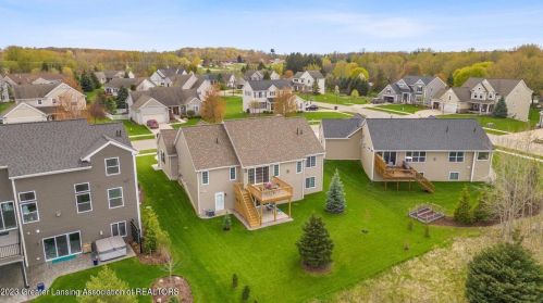 1240 Lobelia Ln, Dewitt, MI 48820-7408