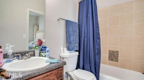 1968 Jones St, Atlanta GA 30344-4108 exterior